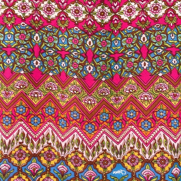 Diane Von Furstenberg Top Blouse Size 12 100% Silk Colorful Print EUC. - Picture 5 of 12